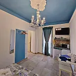 Romantica - Sunset & Terrace بيت ضيافة 3*